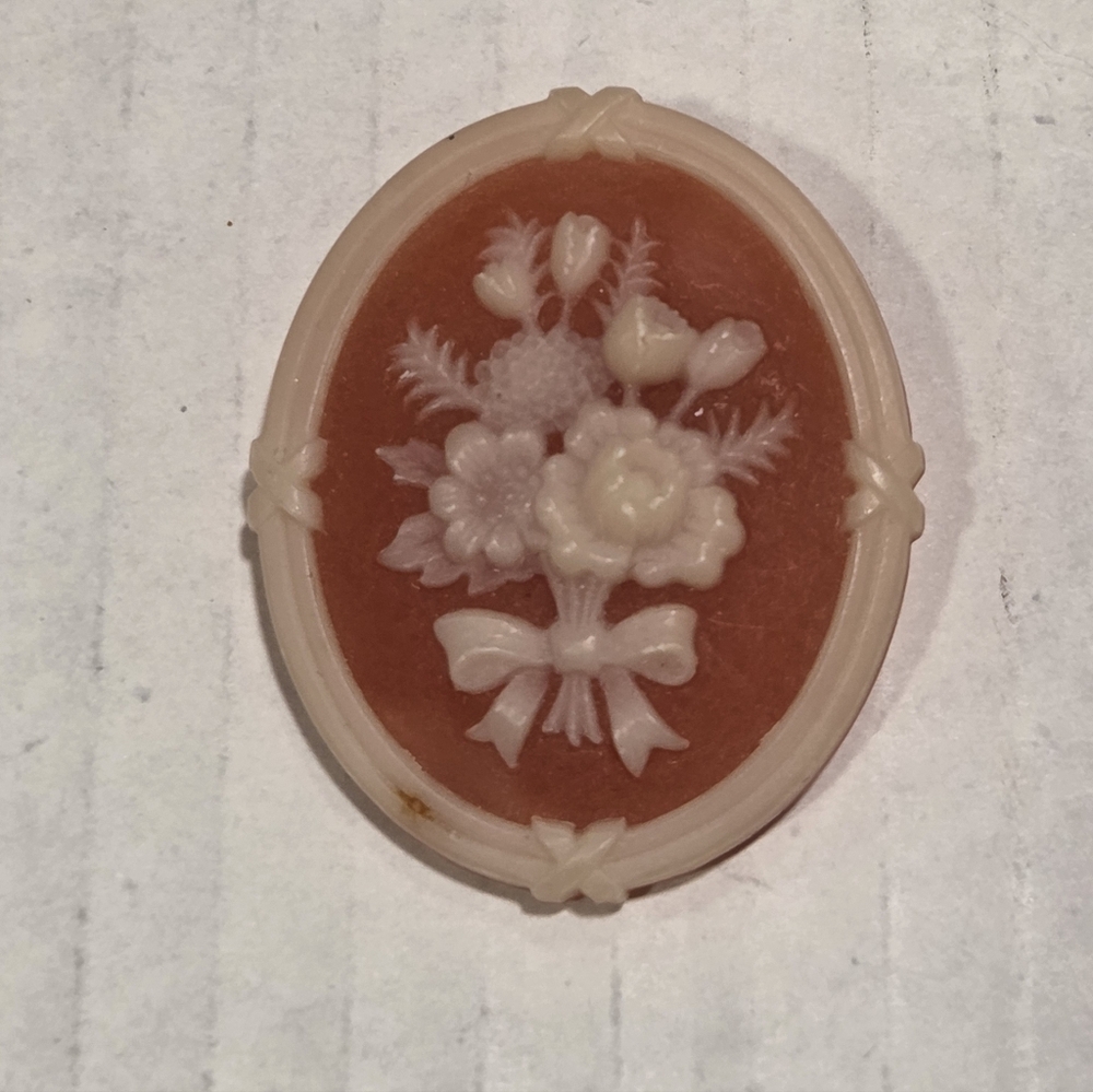 Avon Vintage Carved Resin Plastic Floral Brooch